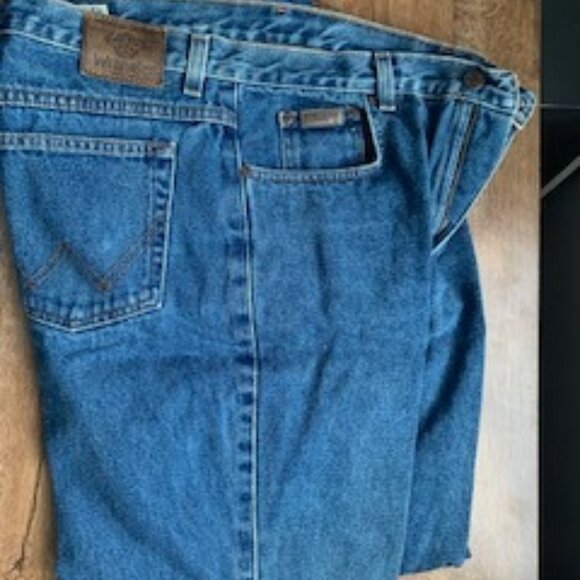 Wrangle Classic jeans with leather logo, 34x30 - Picture 1 of 12